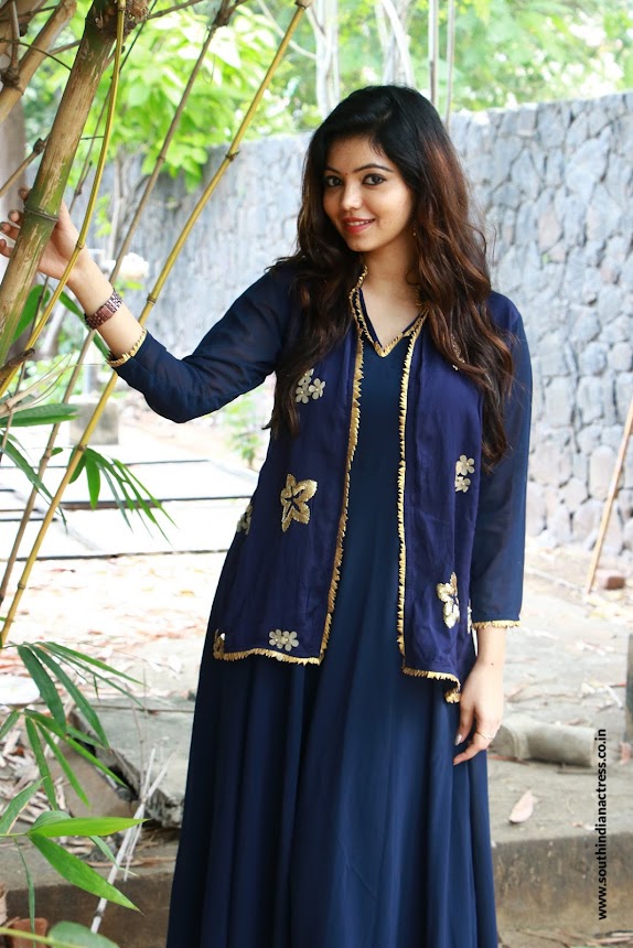 Athulya Ravi photos at Mannar Vagaiyara audio launch