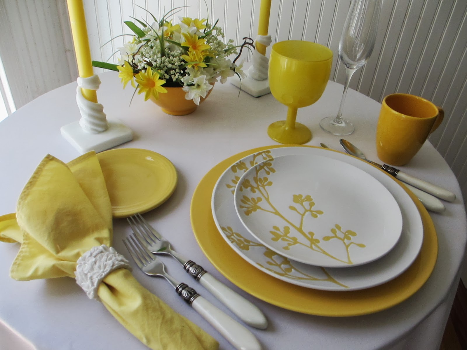 Table for One Yellow Sunny Branch Tablescape