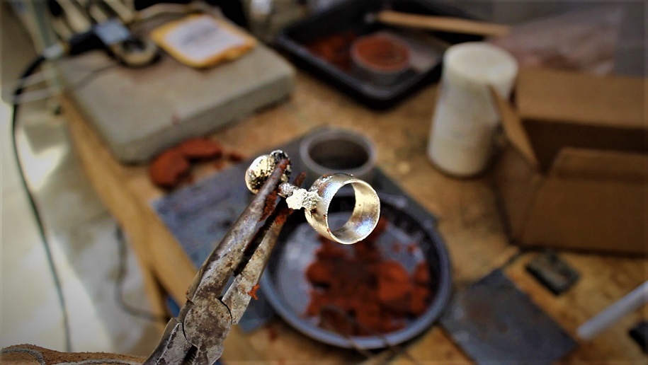 The Field Lab Casting a silver ring...