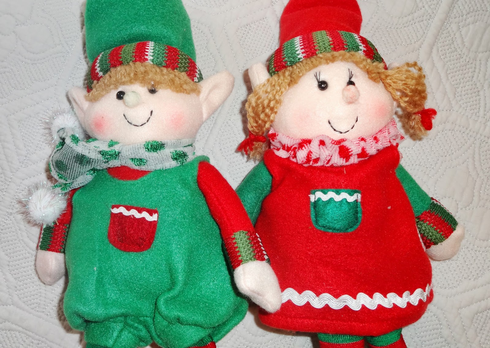 seemesew-christmas-elves-an-elf-on-the-shelf-alternative