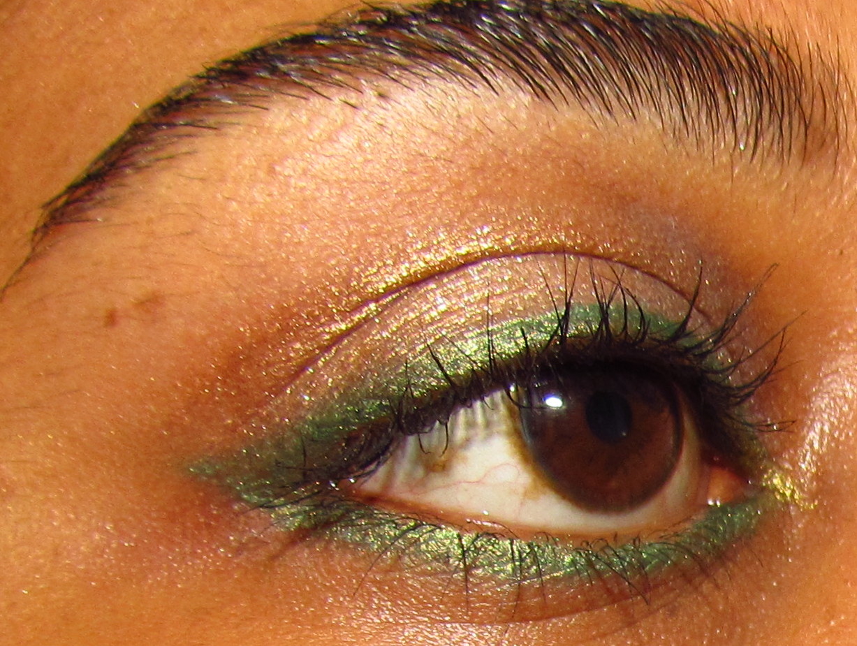 Indian Beauty Central Bourjois Regard Effet Duochrome Eyeliner Vert