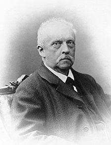  yaitu fisikawan Jerman yang banyak menawarkan sumbangan kepada ilmu pengetahuan modern Nih Hermann von Helmholtz - Penggagas Konservasi Energi