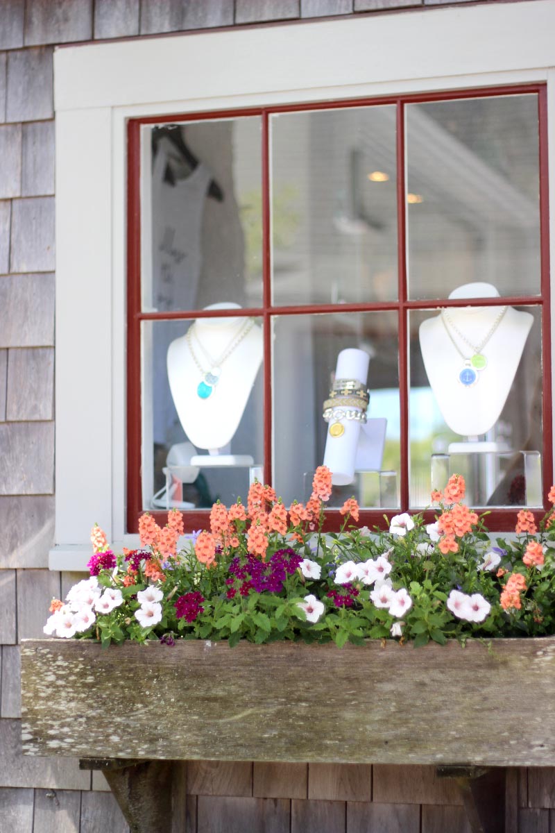 Style Guide Nantucket (ACK) Style Wire Boston Adventure, Fashion