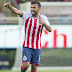 Chivas va con dos bajas