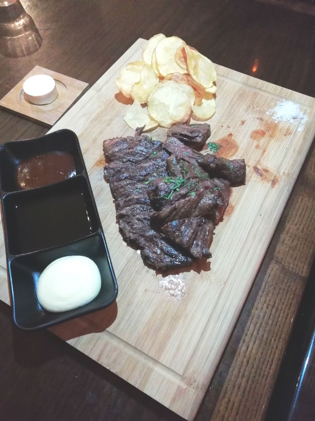 Visitas da Mãe Galinha Tágide Wine &Tapas Bar Chiado