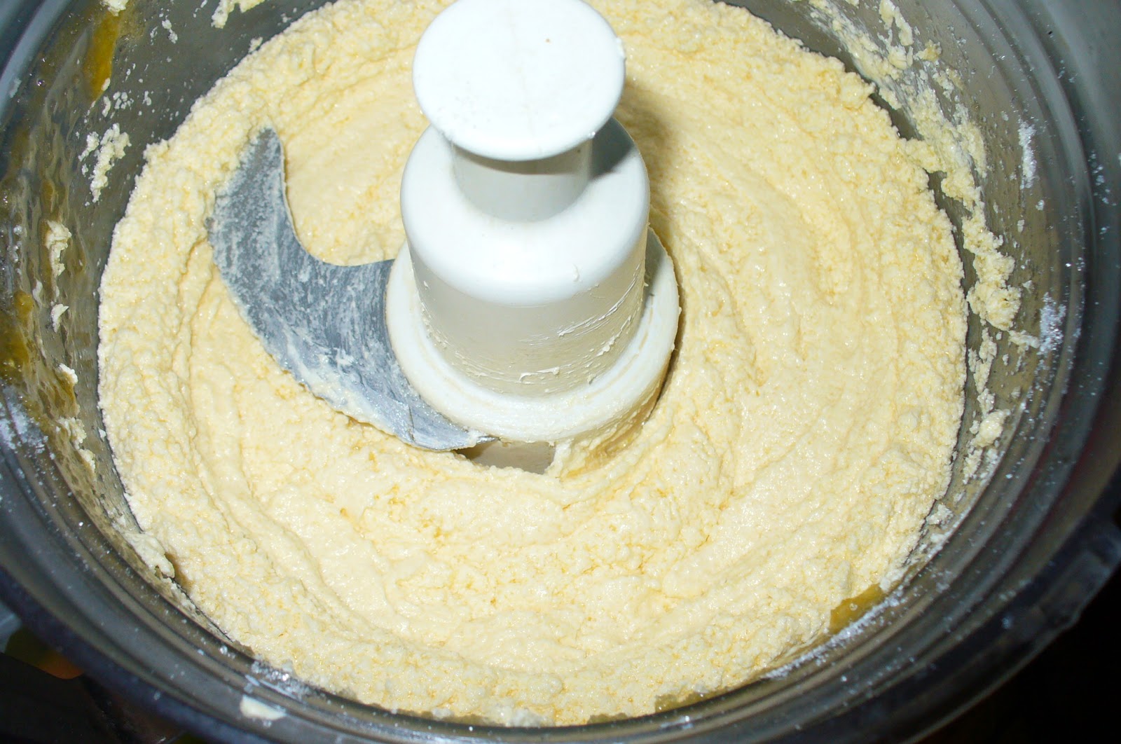 Рецепт теста маргарин и сметана. Песочное тесто на майонезе. Сметанное тесто на любой вкус. Тесто на майонезе рецепт.
