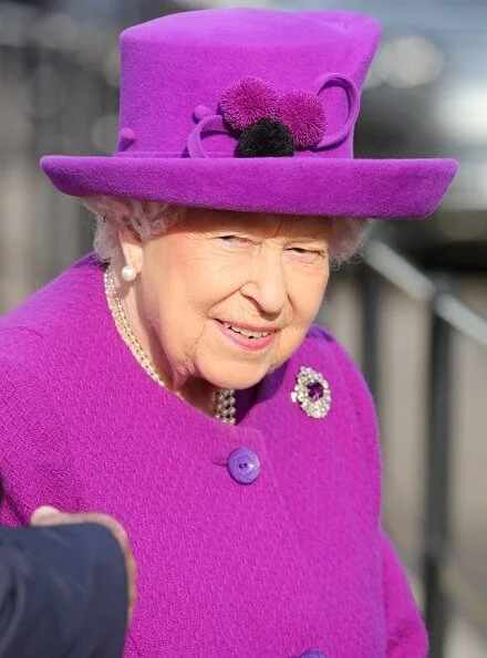 Royal Purple Amethysts diamond brooch. Queen Victoria's engagement ring worn by Duchess of Cambridge. Pearl errings and necklece