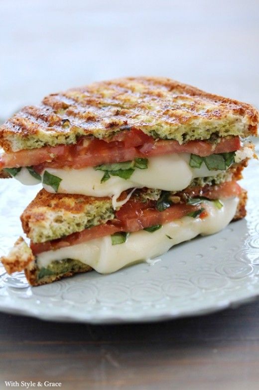 Caprese (Mozzarella, Tomato & Basil) Panini - Easy Recipe and DIY Tips