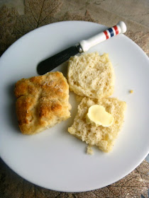 7 Up Biscuits: On;y 4 ingredients make the hot, tender, buttery biscuits and they're AMAZING!  Slice of Southern