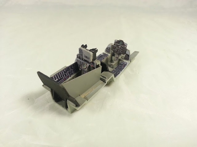 Montage pas à pas du F-4B Phantom II d'eduard au 1/48. F-4B Phantom II,Eduard 1/48, le cockpit