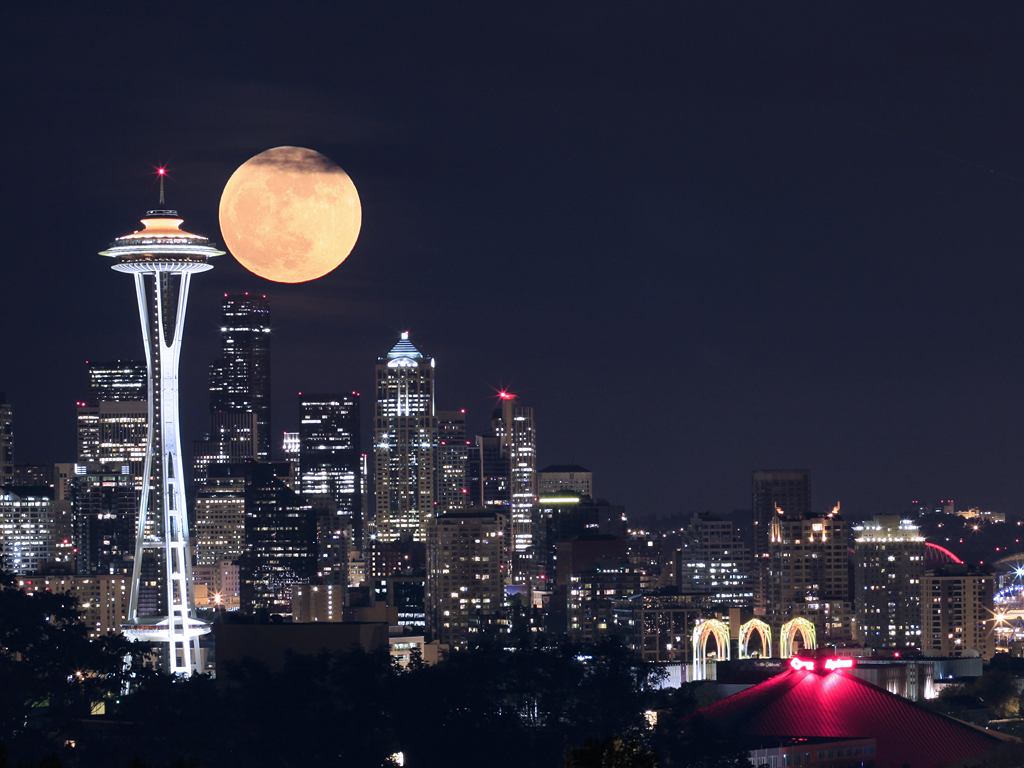 David VanKeuren's Photography Moon Over Seattle