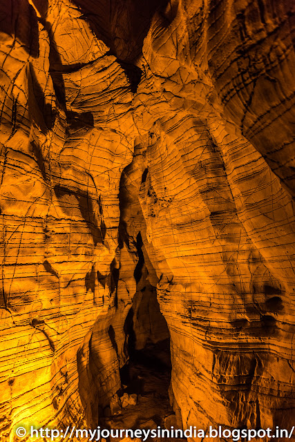 Lines and Fractures at Belum Caves