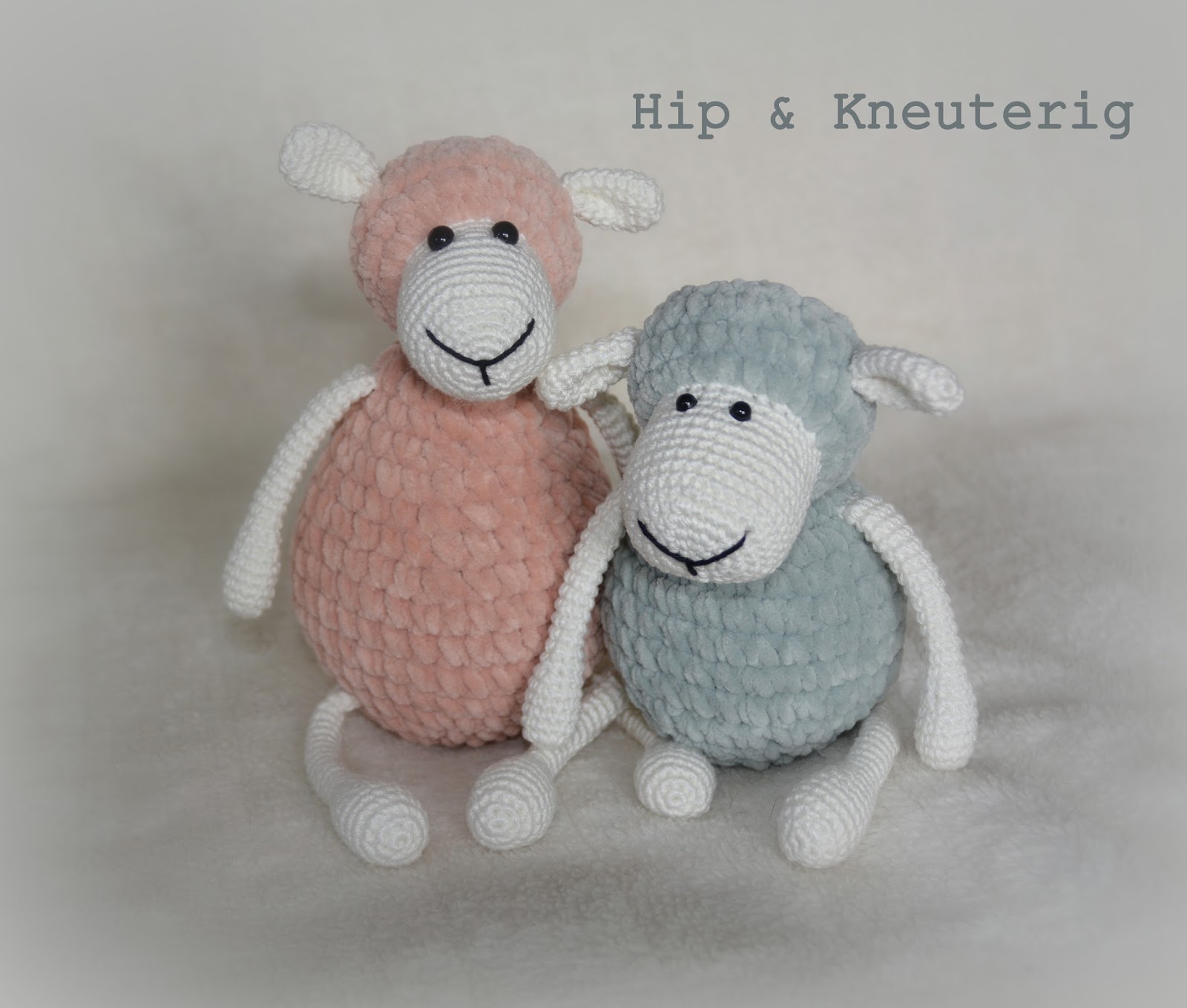 Verrassend Hip & Kneuterig: Amigurumi Zacht SCHAAPJE gratis haakpatroon QR-32