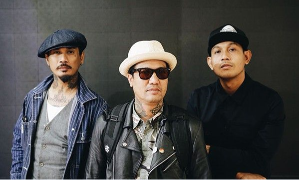 Download Lagu Supermen Is Dead Terbaru Mp3 Terlengkap Hakekat Musik