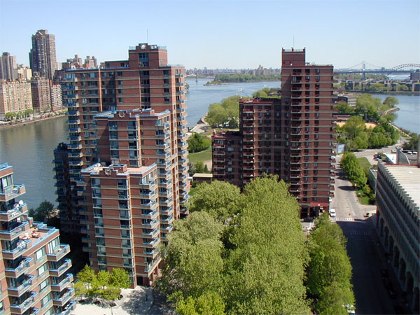 Roosevelt Islander Online Island S Manhattan Park Roosevelt Island S Manhattan Park Buildings Begin Elevator Modernization Project When Will And Repair Of Motorgate