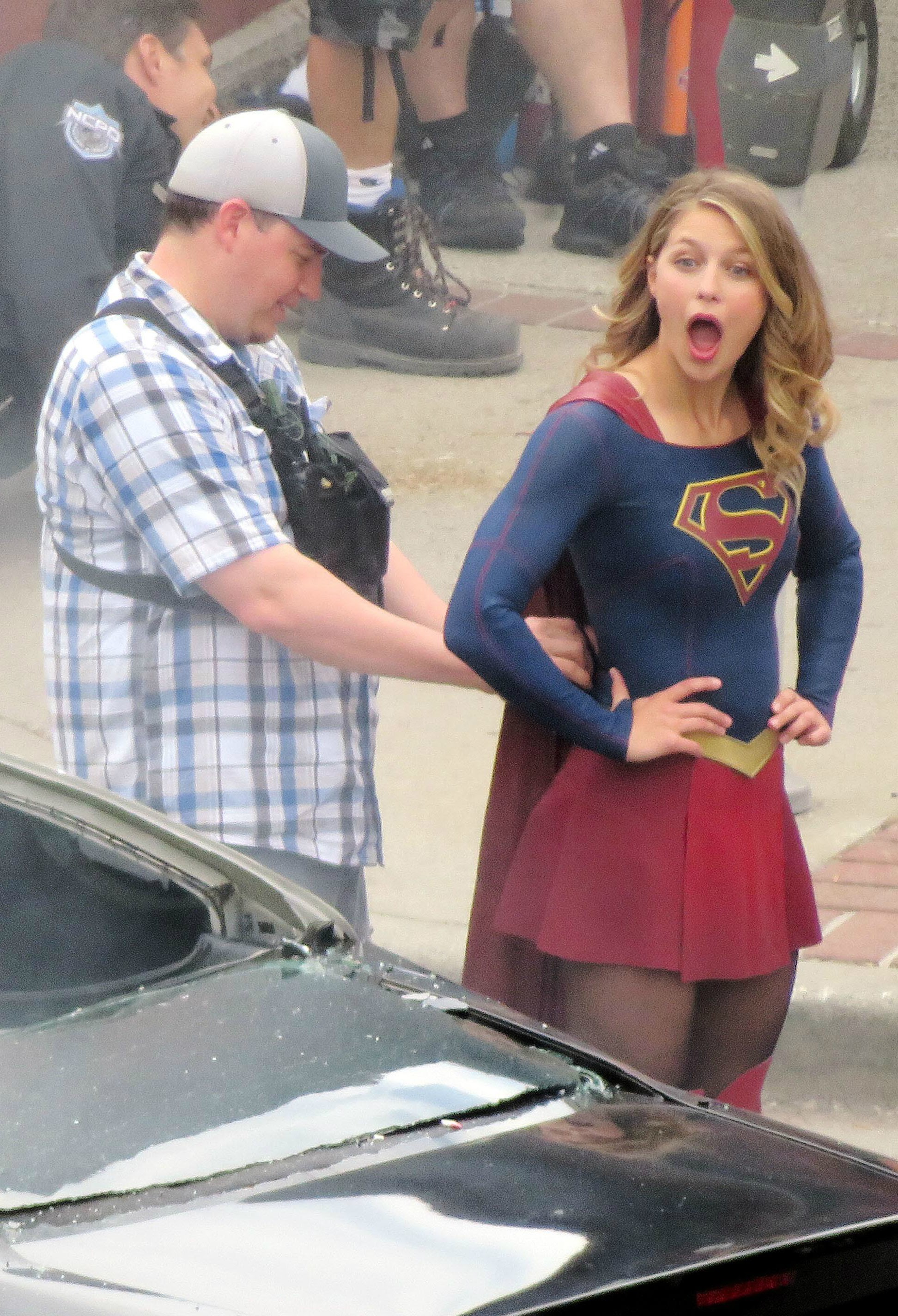 Supergirl Dcコミックスの人気tvシリーズ スーパーガール シーズン 3 を撮影中のメリッサ ブノワ Cia Movie News