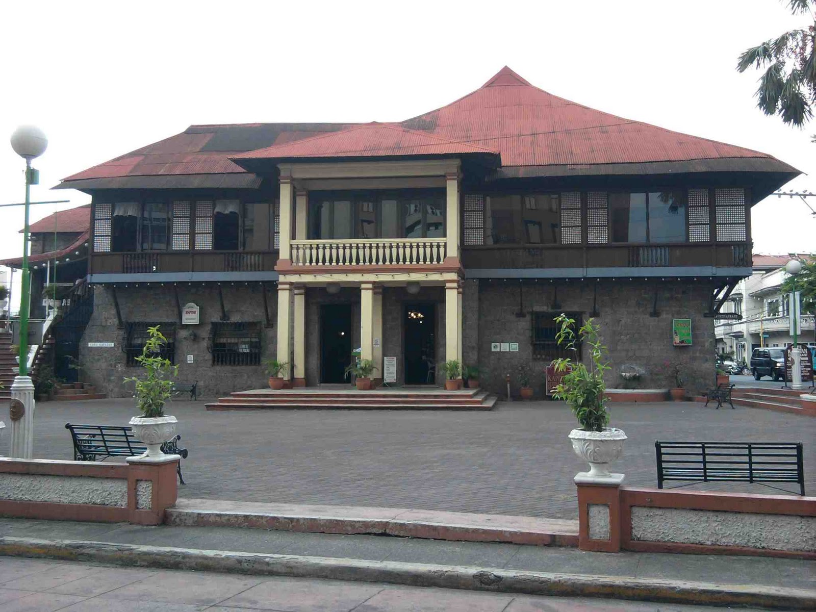 THE PROJECT REVIEW Places Marikina Landmark The Kapitan Moy
