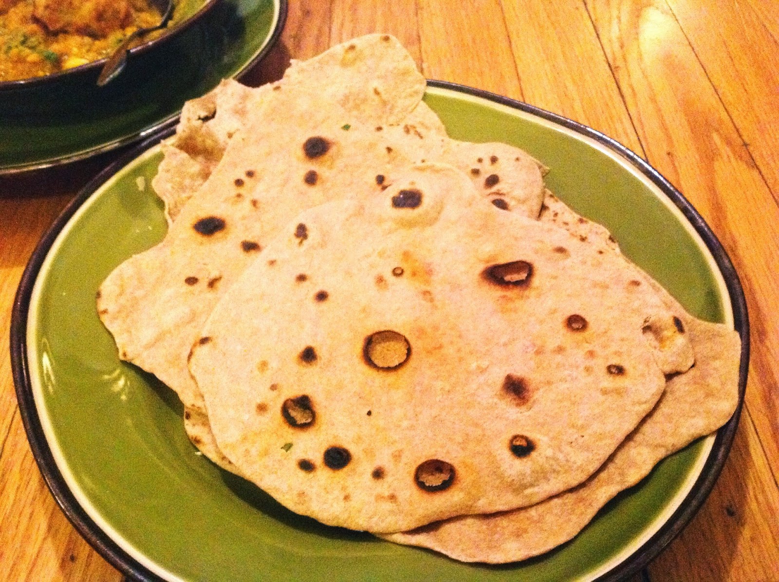 Sarah's Plantry Raid: I want some Chapati!......Homemade Garlic Roti