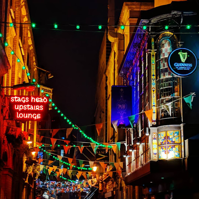 One Day in Dublin City Itinerary: Dame Street at Night