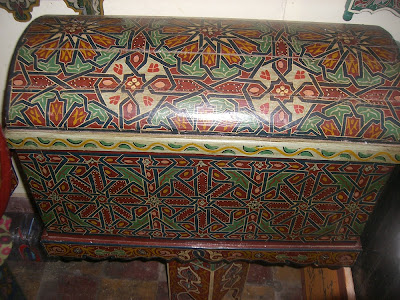 Tische und Schränke | Kunst der Malerei