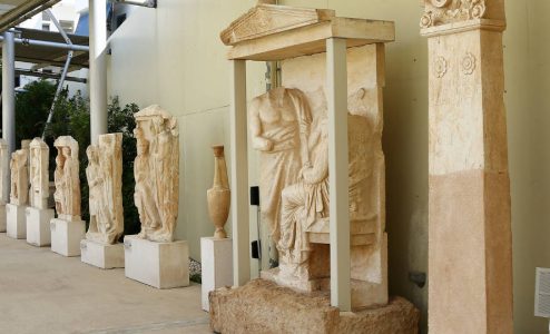 Ένας αρχαιολογικός «περίπατος» στη μύχια ιστορία του Πειραιά