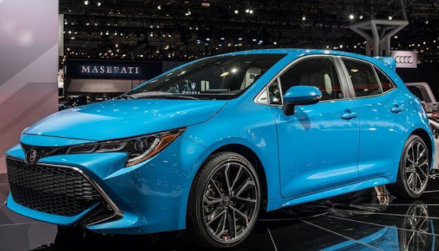 2019-Toyota-Corolla-Hatchback-blue
