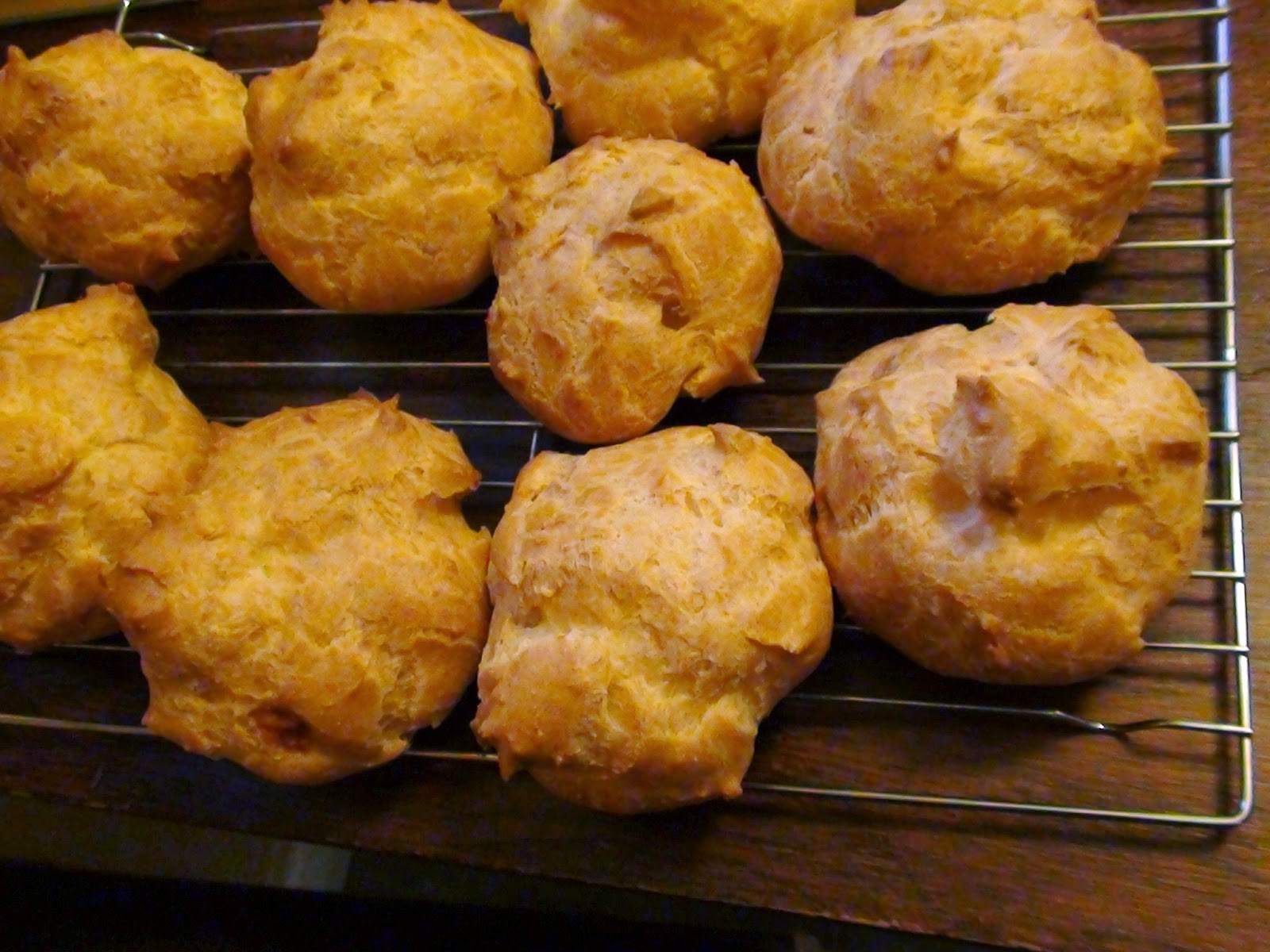 zsuzsa is in the kitchen: HUNGARIAN CREAM PUFFS – KÉPVISELŐ FÁNK
