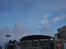moon above Zhongshan