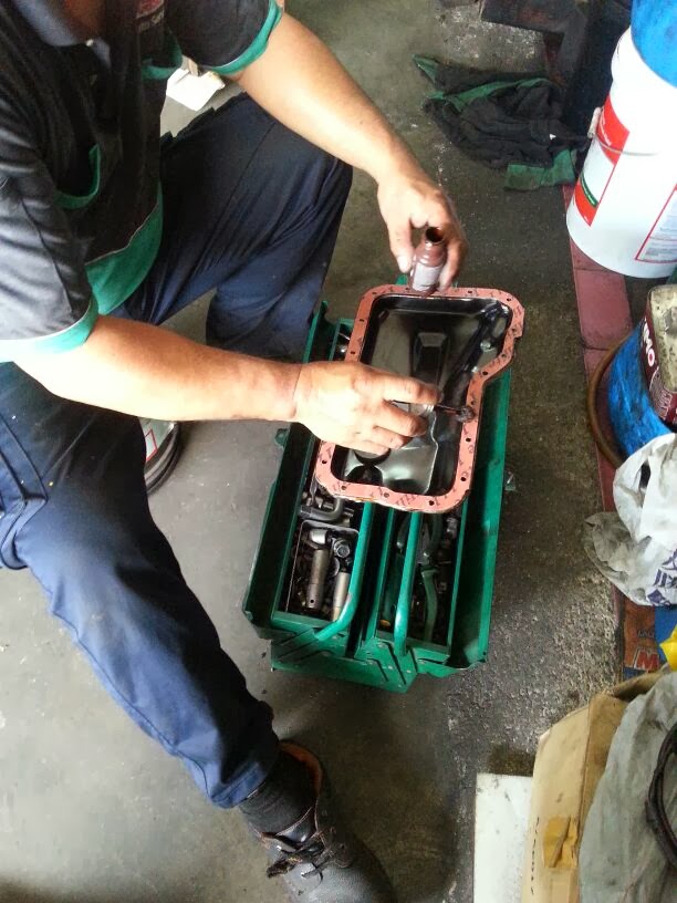 KIA SPECTRA PROBLEMS KIA SPECTRA AUTO TRANSMISSION ( GEARBOX SYSTEM).