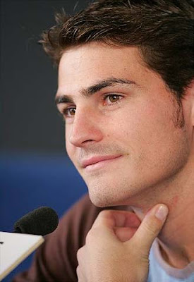 Pemain Bola Iker Casillas