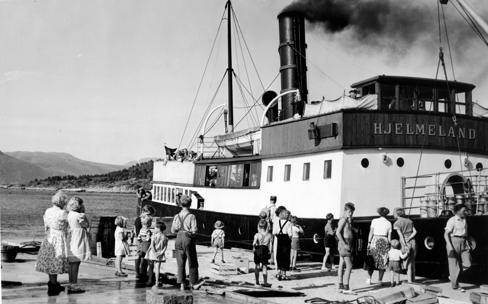 Jonebloggen Då "Hjelmeland" dampa rundt i fjordane