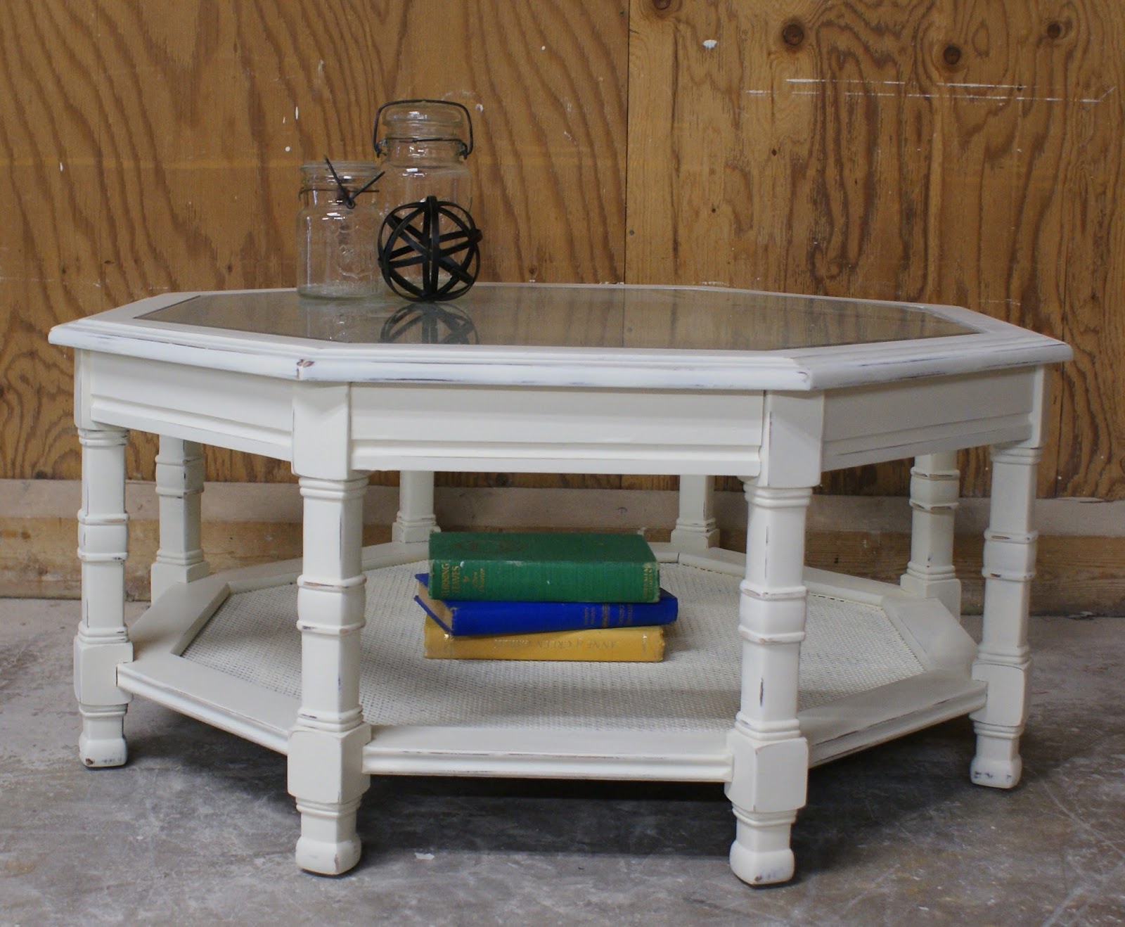 Better Than New Just the Right Size Coffee Table