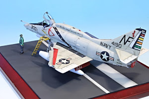 A-4F Skyhawk, VA-22 "FLYING REDCOCKS" - 1/48