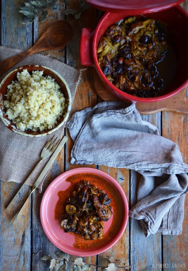 GUISO DE POLLO EN COCOTTE CON CASTAÑAS, CIRUELAS Y ALMENDRAS