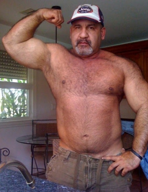 Dick bear. Турецкий Daddy Bear. Турецкий Daddy Bear muscle. Мужчины Bear Daddy Туркиш. Daddies Турция.