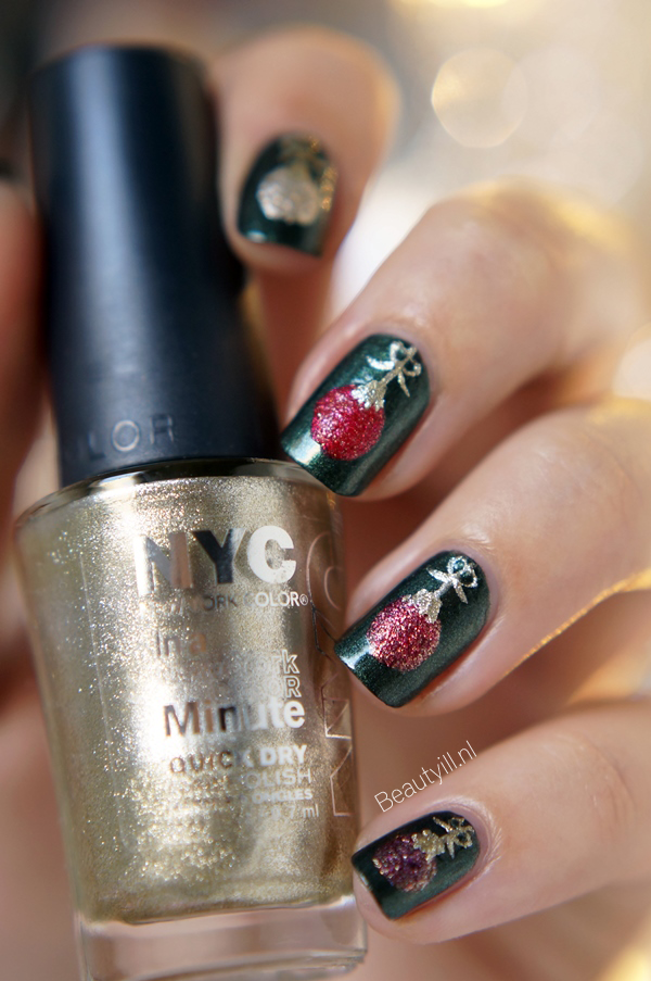 Christmas nail art designs