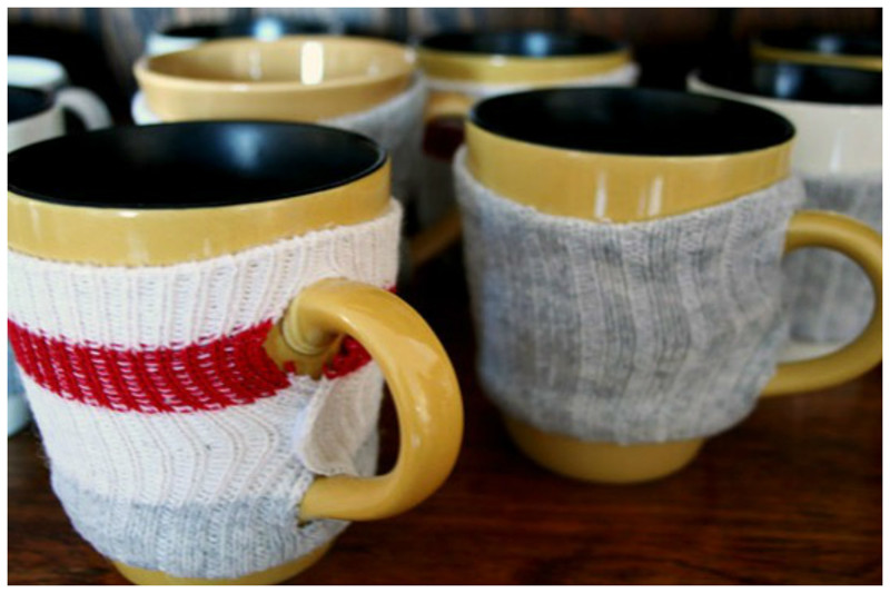 коврики из тряпок. кружки из старых вещей. вязаные плетеные коврики. из старых носков кружки. бабушкин вязаный половик.