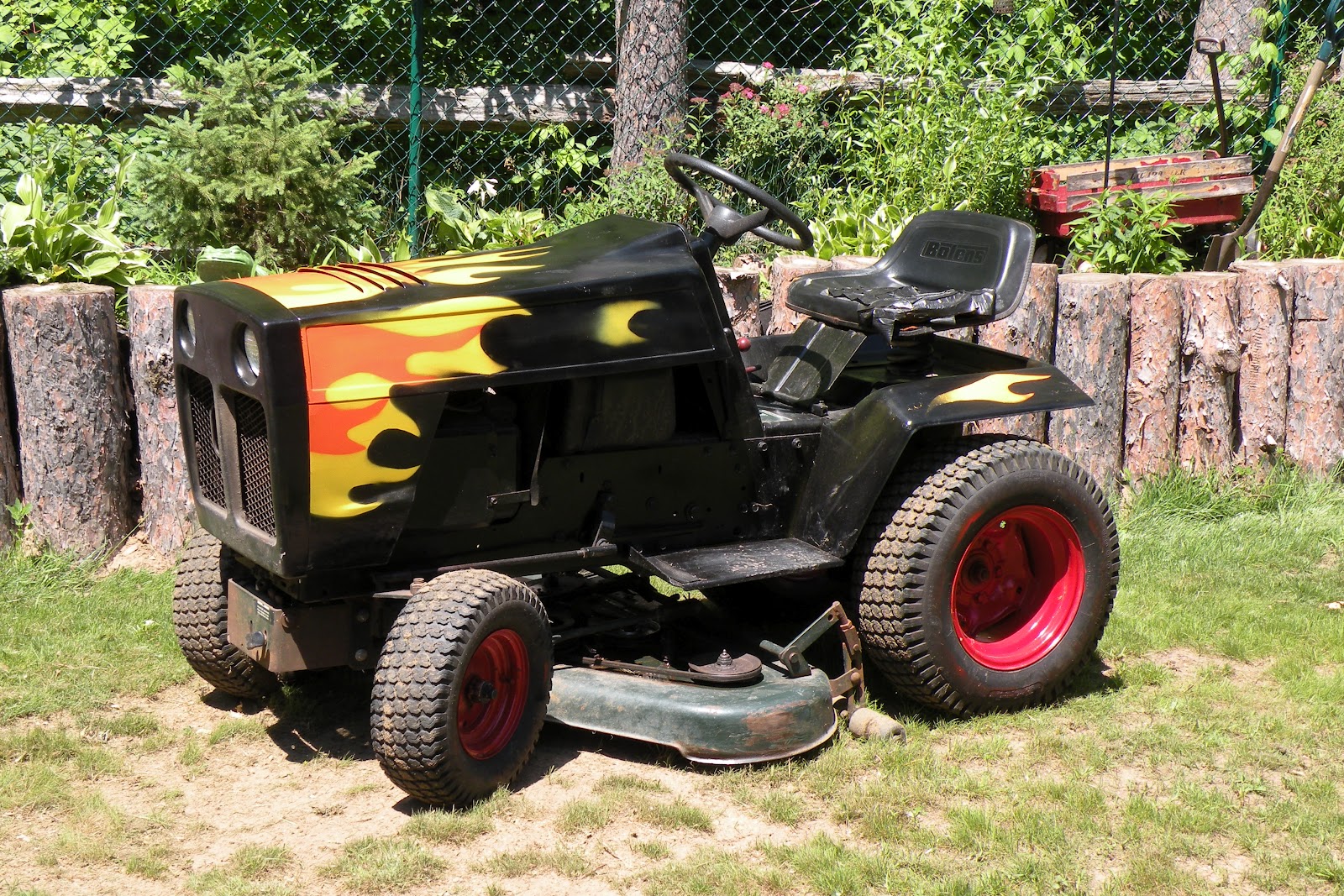 Limegreen & Ultramarine Creative Studio New Old Lawn Tractor