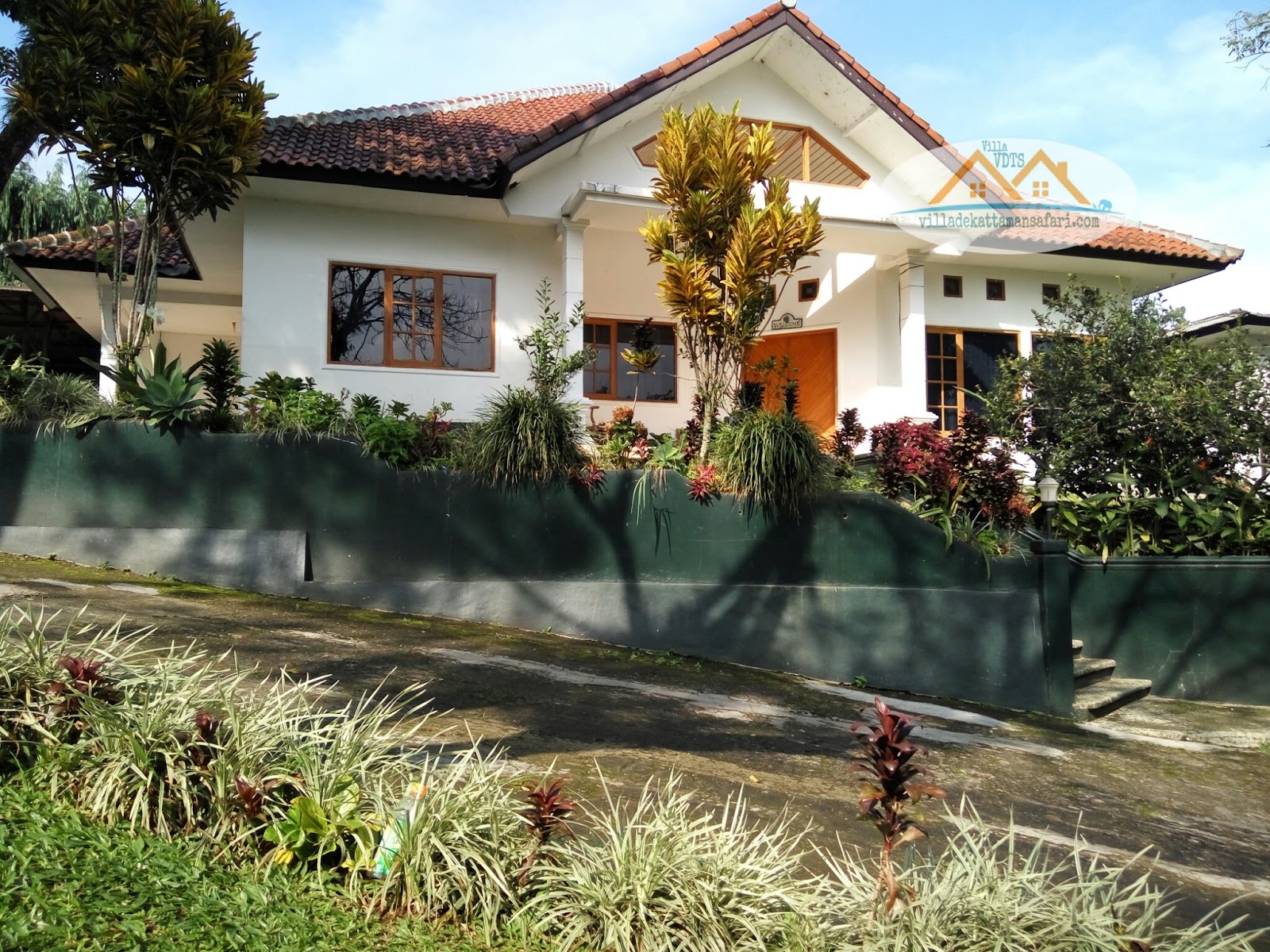 Villa Puncak Dekat Taman Safari Bogor Hotel Di Puncak Bogor Villa Puncak Villa Di Puncak Bogor Villa Input
