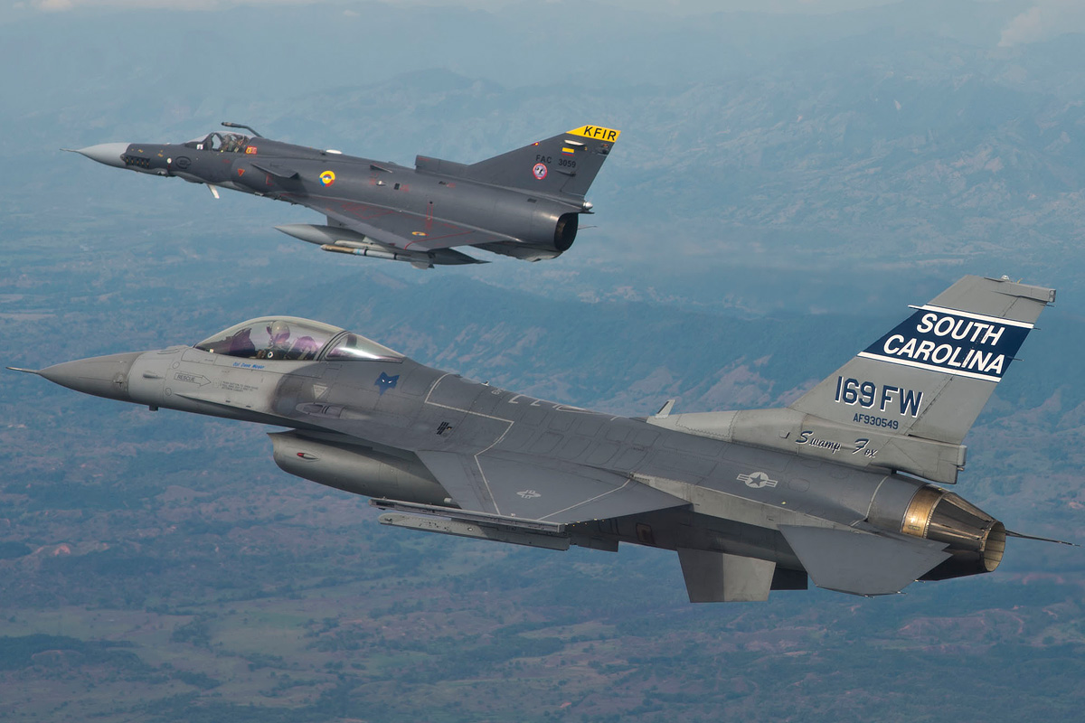 Los aviones Kfir de la Fuerza Aérea Colombiana serán reemplazados, entre los candidatos más opcionados están los F-16-