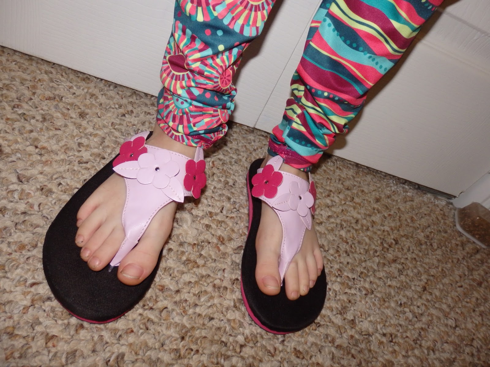 New Age Mama: Get 24 Shoes in One with Swicharoos #Giveaway
