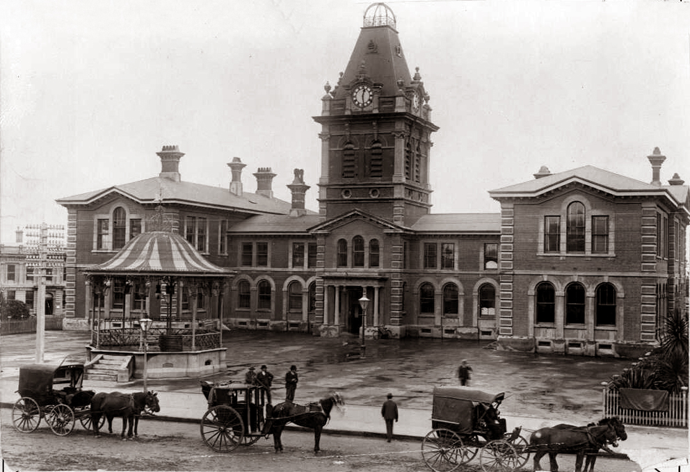 The Lothians The Story of the Invercargill Town Clock 1860 1989