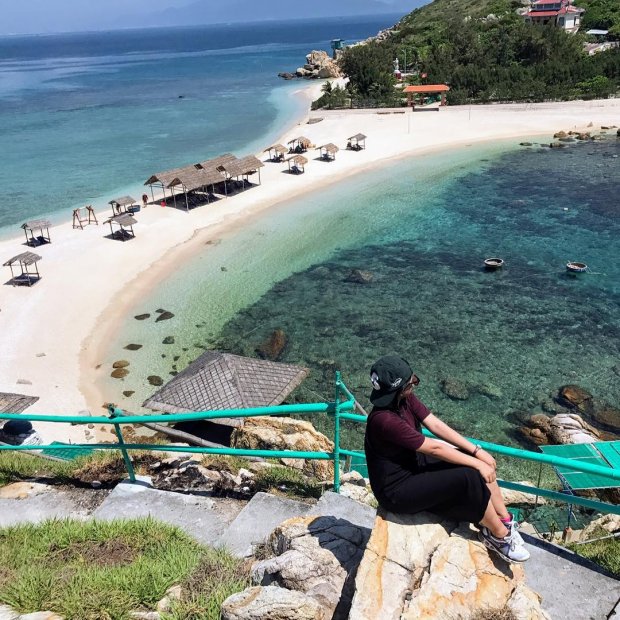Đảo Hòn Nội với bãi tắm đôi một bên nóng, một bên lạnh hot nhất Nha Trang