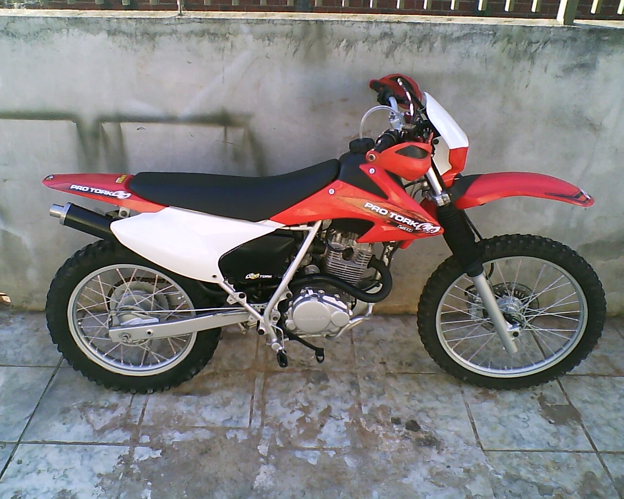 Poeira e Lama OffRoad XR200 com roupa de CRF230 (Vendo!!!)