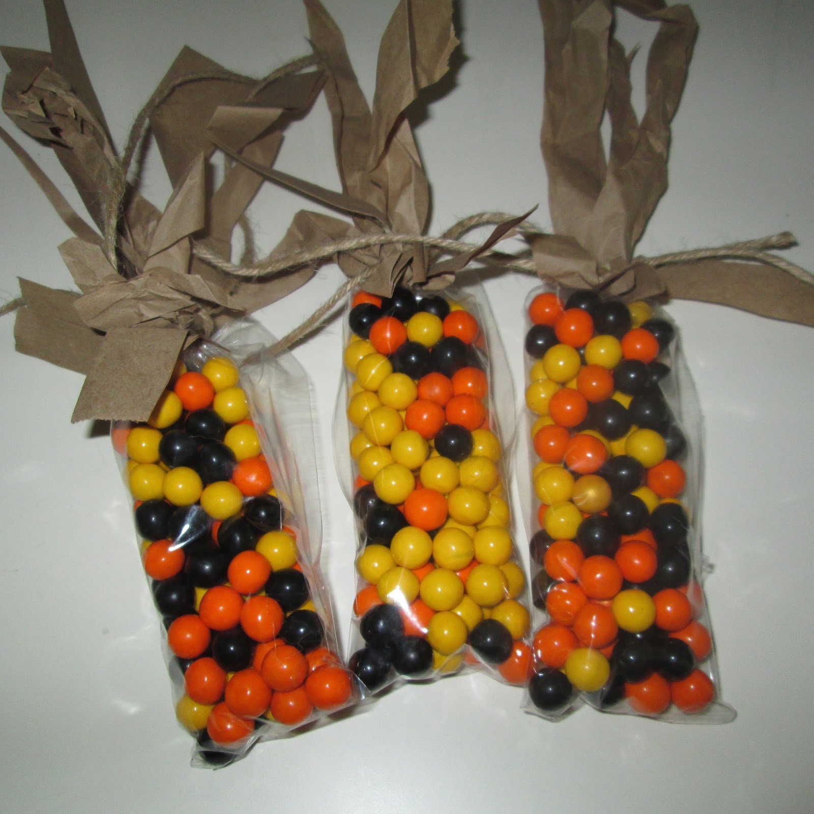 roommom27 Indian Corn Party Favors