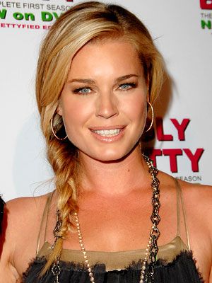 Latest Women Vintage Hairstyles - Hairstyles And Fashion 2011: Latest