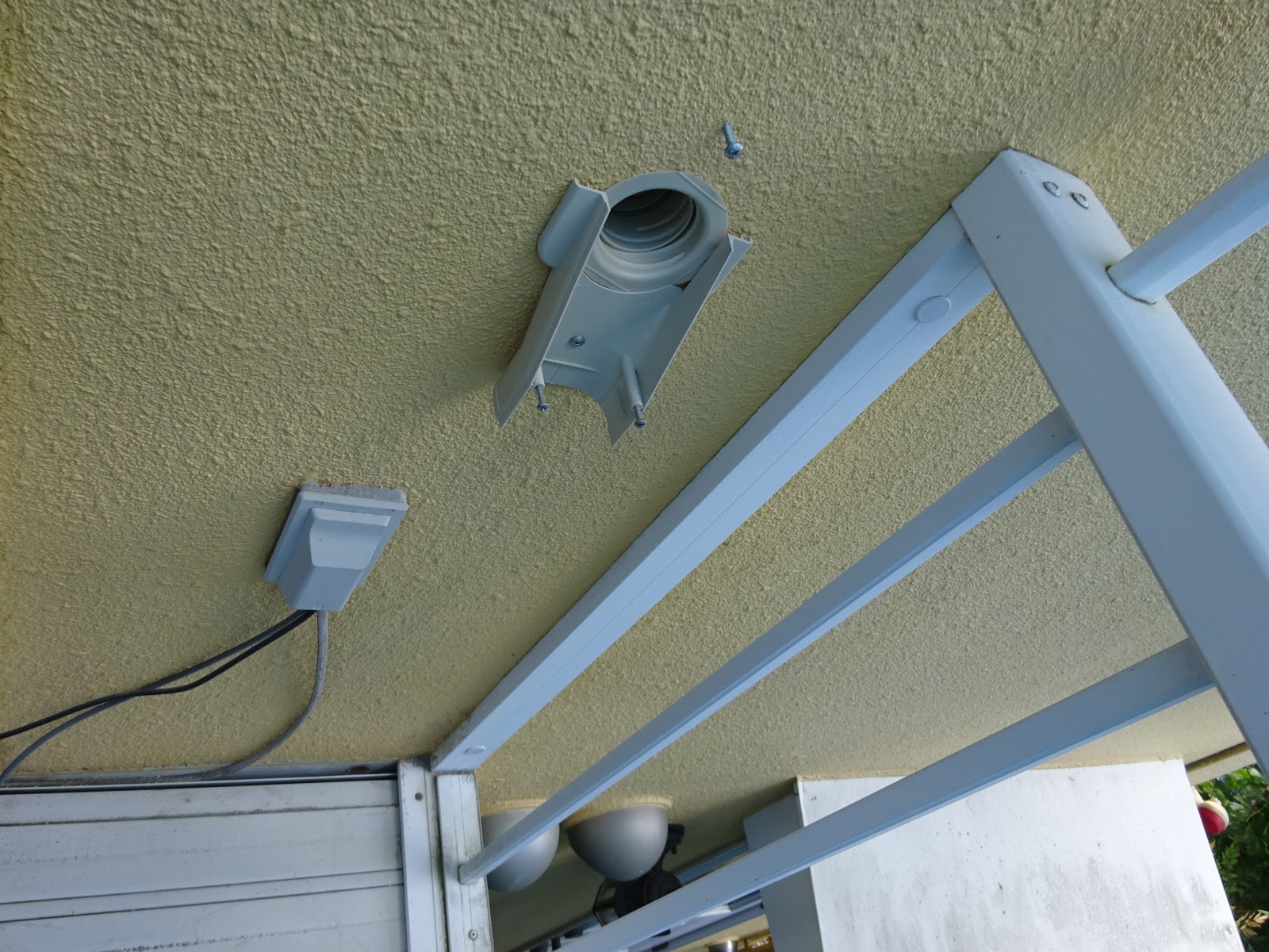 カムバックハムの無線雑記 9 タワー建柱 アンテナ工事