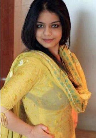Hot Desi Girls & Mallu's: Hot Desi Girls In Yellow Wet Blouse Hot
