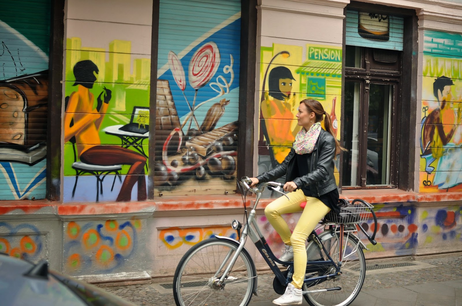 Berliinissä on kiva pyöräillä paikasta paikkaan.