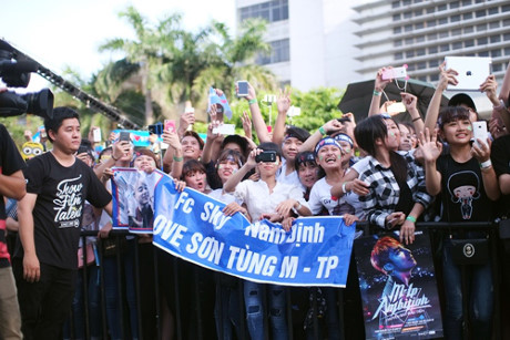 Son Tung M-TP cuc ngau khi xuat hien tai Ha Noi - Anh 5